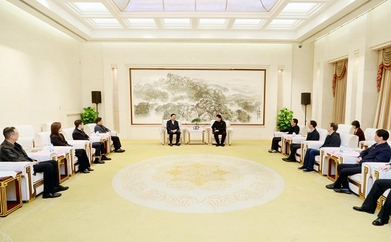 余紅輝與蕪湖市委書(shū)記單向前會(huì)談